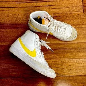Nike - High Top Women’s Blazer Mid ‘77
